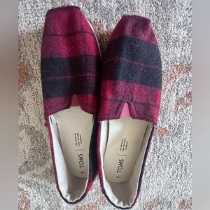 Toms flats size 7 new